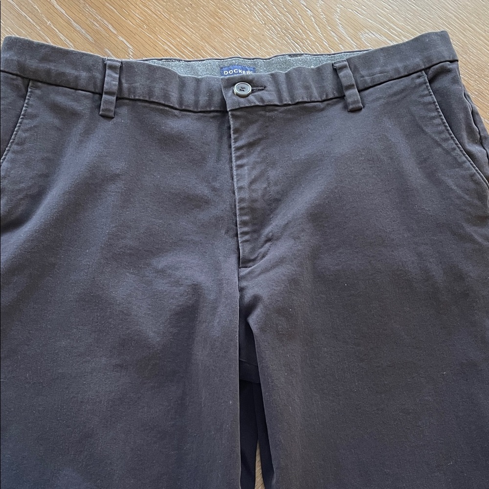 Dockers Men's Black Classic Fit Pants - Picture 7 of 11